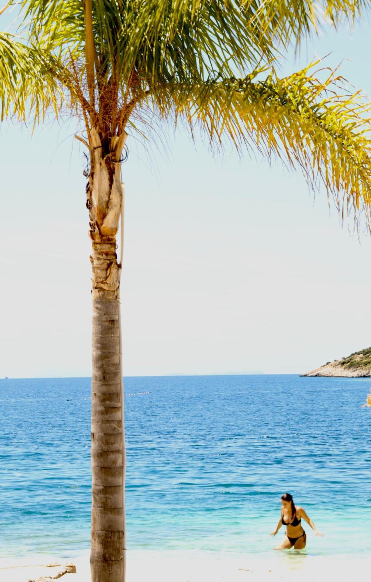 Mucobega Hotel 2 Saranda Dış mekan fotoğraf
